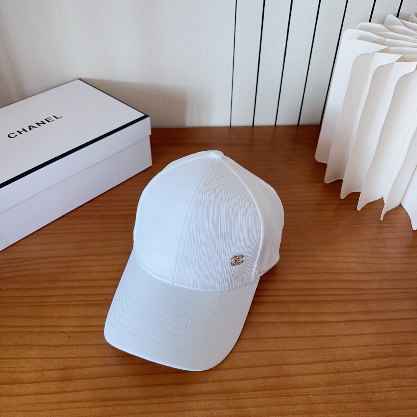 香奈儿新款经典休闲潮流款 上架简约棒球帽🧢日韩风格，随便搭配都超好看！出门旅游，绝对要入手的一款