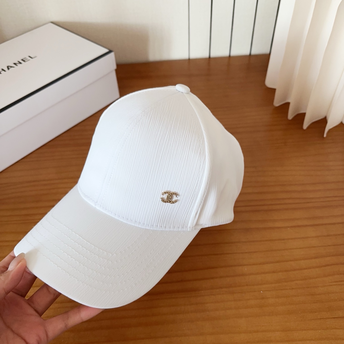 香奈儿新款经典休闲潮流款 上架简约棒球帽🧢日韩风格，随便搭配都超好看！出门旅游，绝对要入手的一款