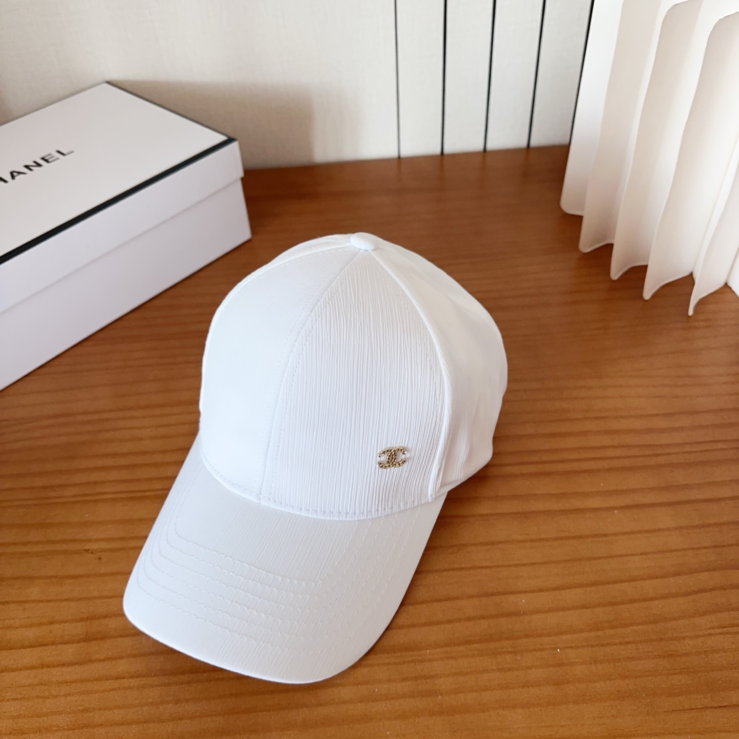 香奈儿新款经典休闲潮流款 上架简约棒球帽🧢日韩风格，随便搭配都超好看！出门旅游，绝对要入手的一款