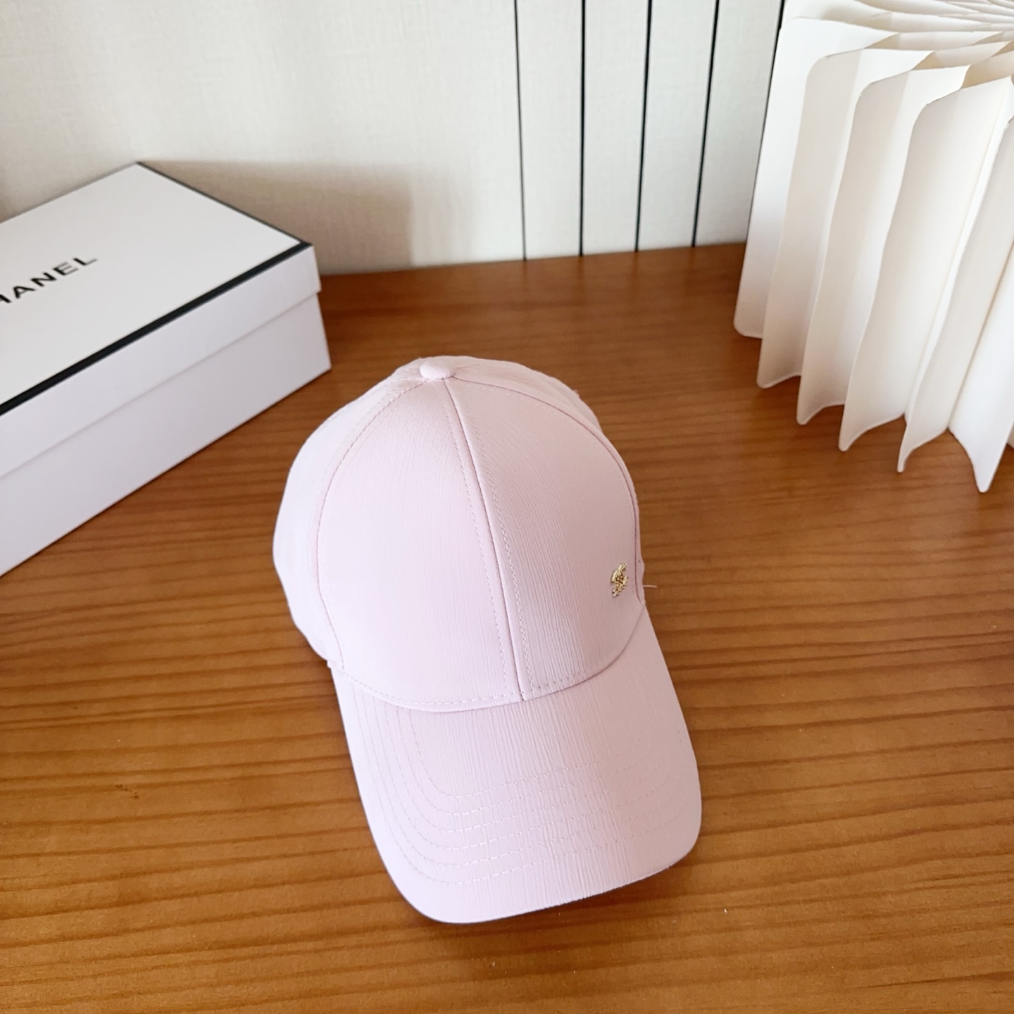 香奈儿新款经典休闲潮流款 上架简约棒球帽🧢日韩风格，随便搭配都超好看！出门旅游，绝对要入手的一款