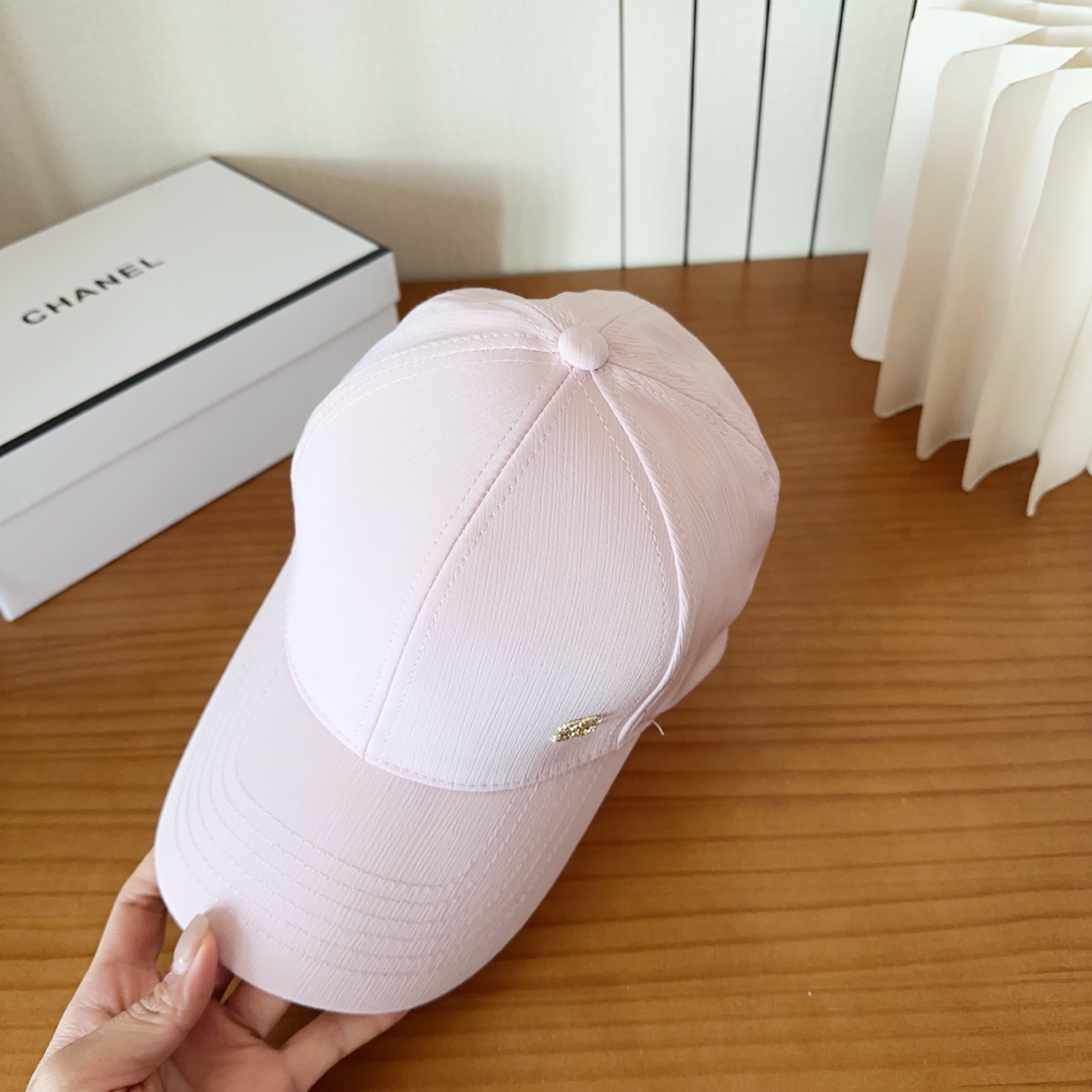 香奈儿新款经典休闲潮流款 上架简约棒球帽🧢日韩风格，随便搭配都超好看！出门旅游，绝对要入手的一款