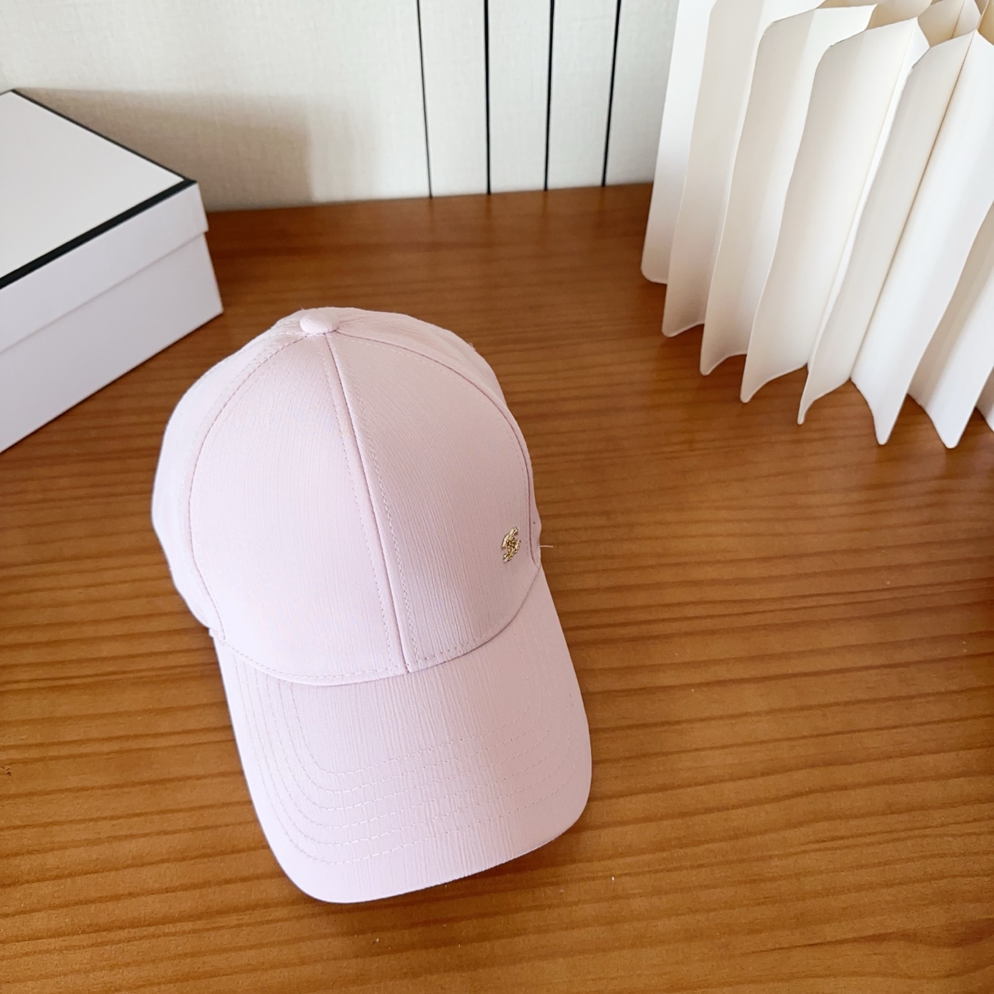 香奈儿新款经典休闲潮流款 上架简约棒球帽🧢日韩风格，随便搭配都超好看！出门旅游，绝对要入手的一款
