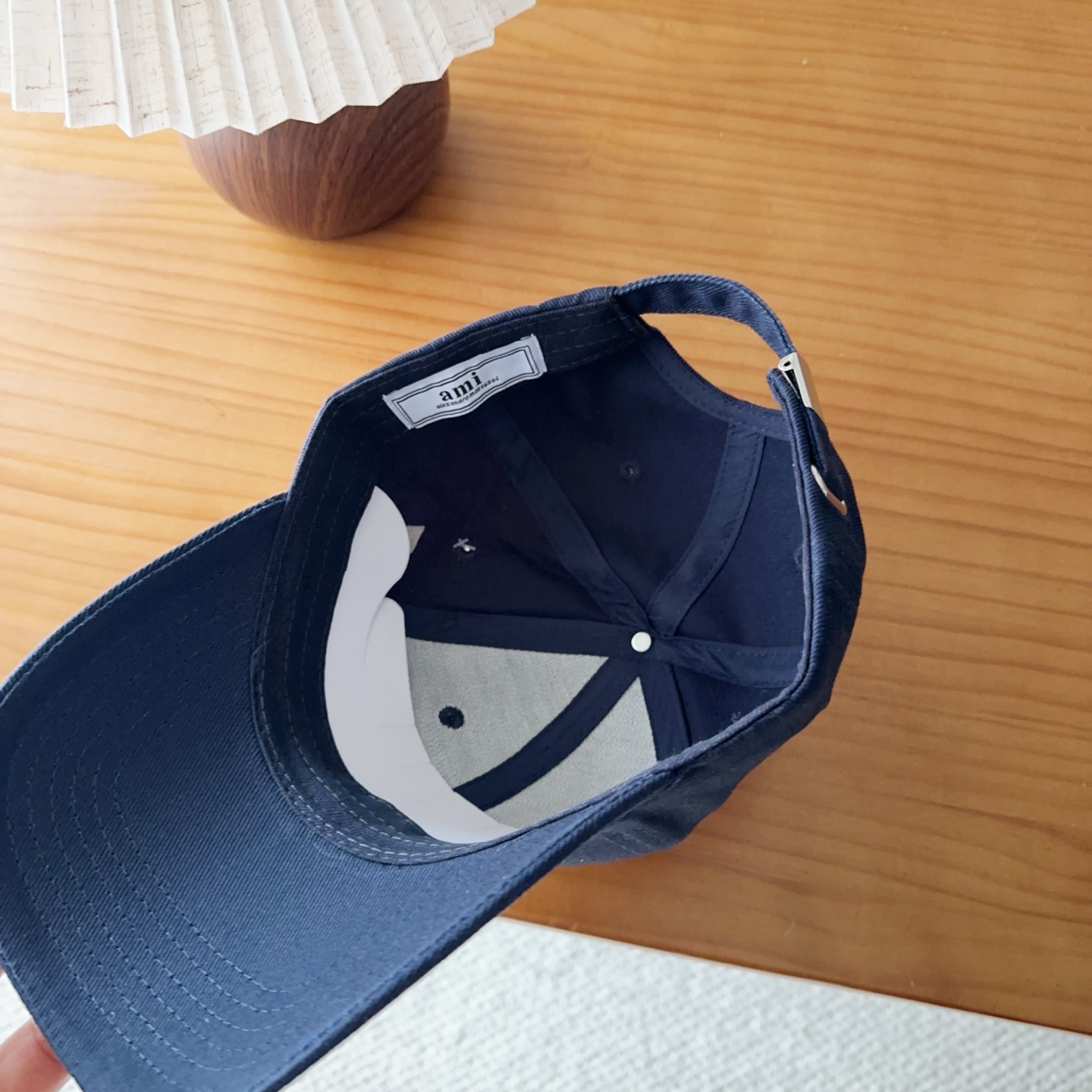 Ami硬顶新款棒球帽🧢👍🏻加大加长版型，上头显脸小，特别修饰脸型！设计不浮夸，容易穿搭！版型有型不塌头纯