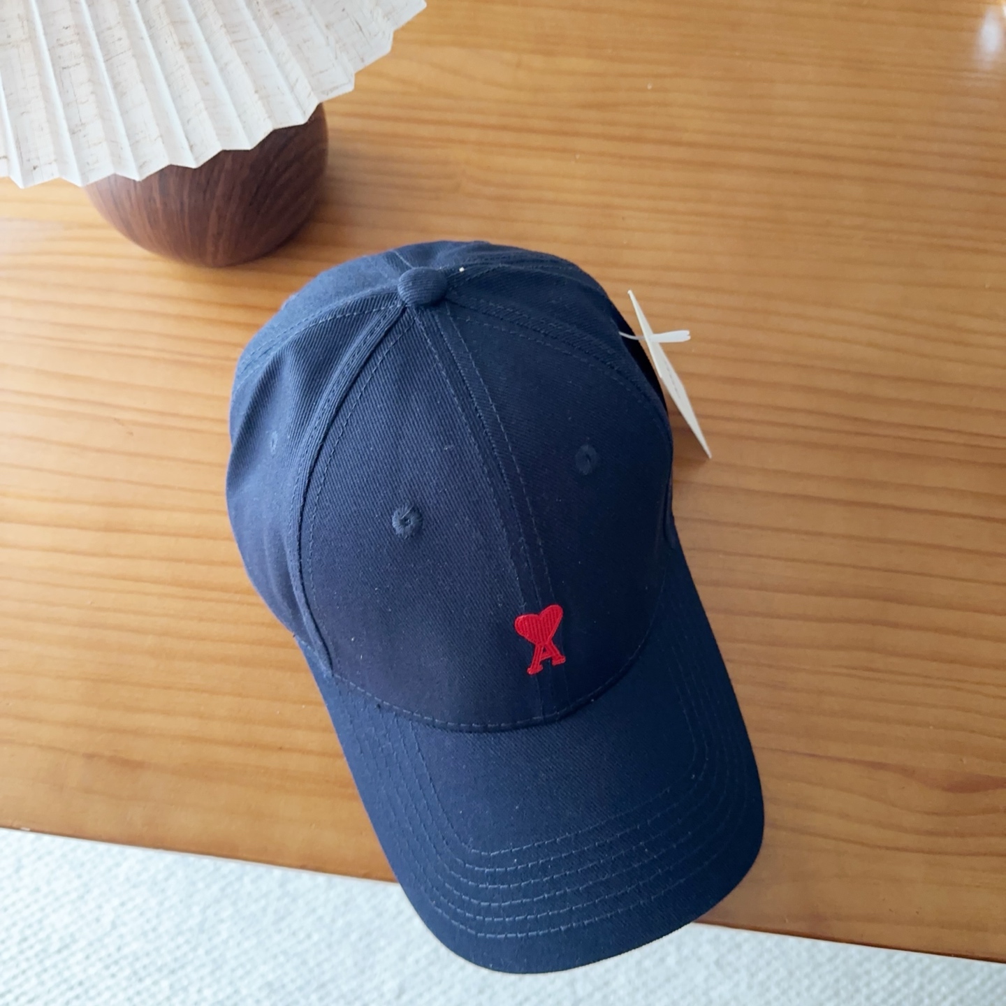 Ami硬顶新款棒球帽🧢👍🏻加大加长版型，上头显脸小，特别修饰脸型！设计不浮夸，容易穿搭！版型有型不塌头纯