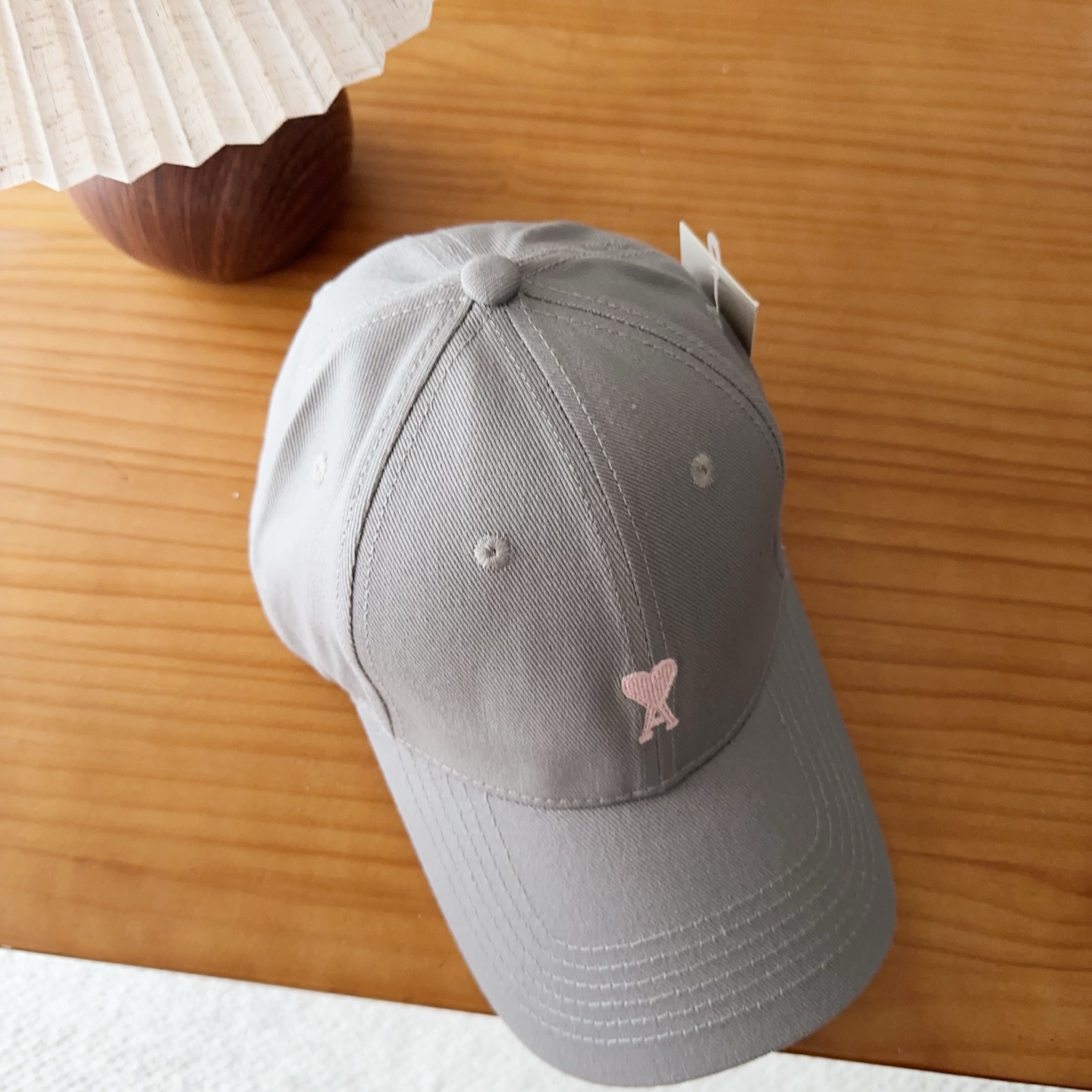 Ami硬顶新款棒球帽🧢👍🏻加大加长版型，上头显脸小，特别修饰脸型！设计不浮夸，容易穿搭！版型有型不塌头纯