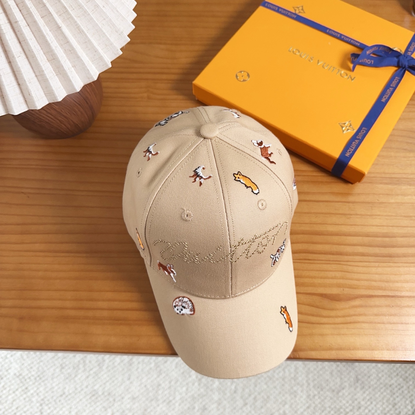 路易威登棒球帽LouisVuitton👒😍新款LV棒球帽，重工打造♥完美刺绣，高端大气，百搭款🤗男女通用