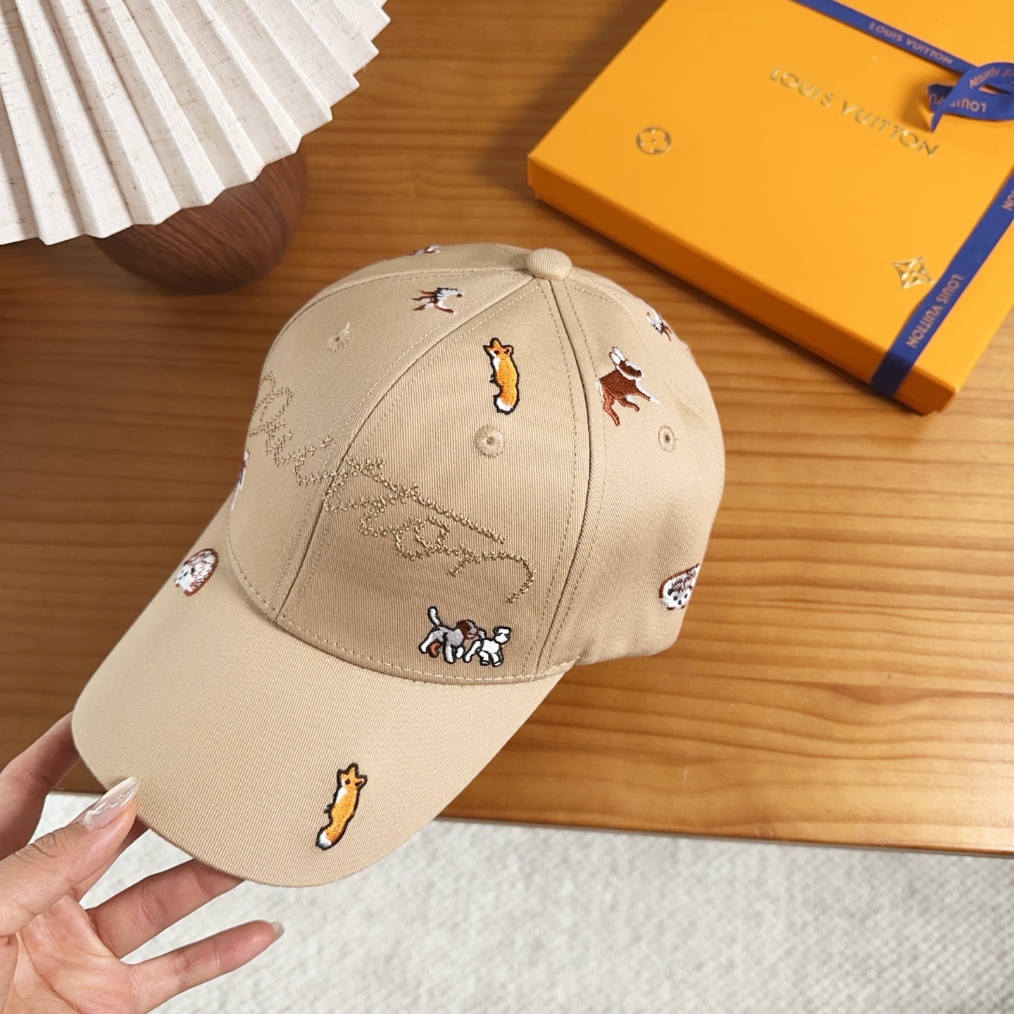 路易威登棒球帽LouisVuitton👒😍新款LV棒球帽，重工打造♥完美刺绣，高端大气，百搭款🤗男女通用