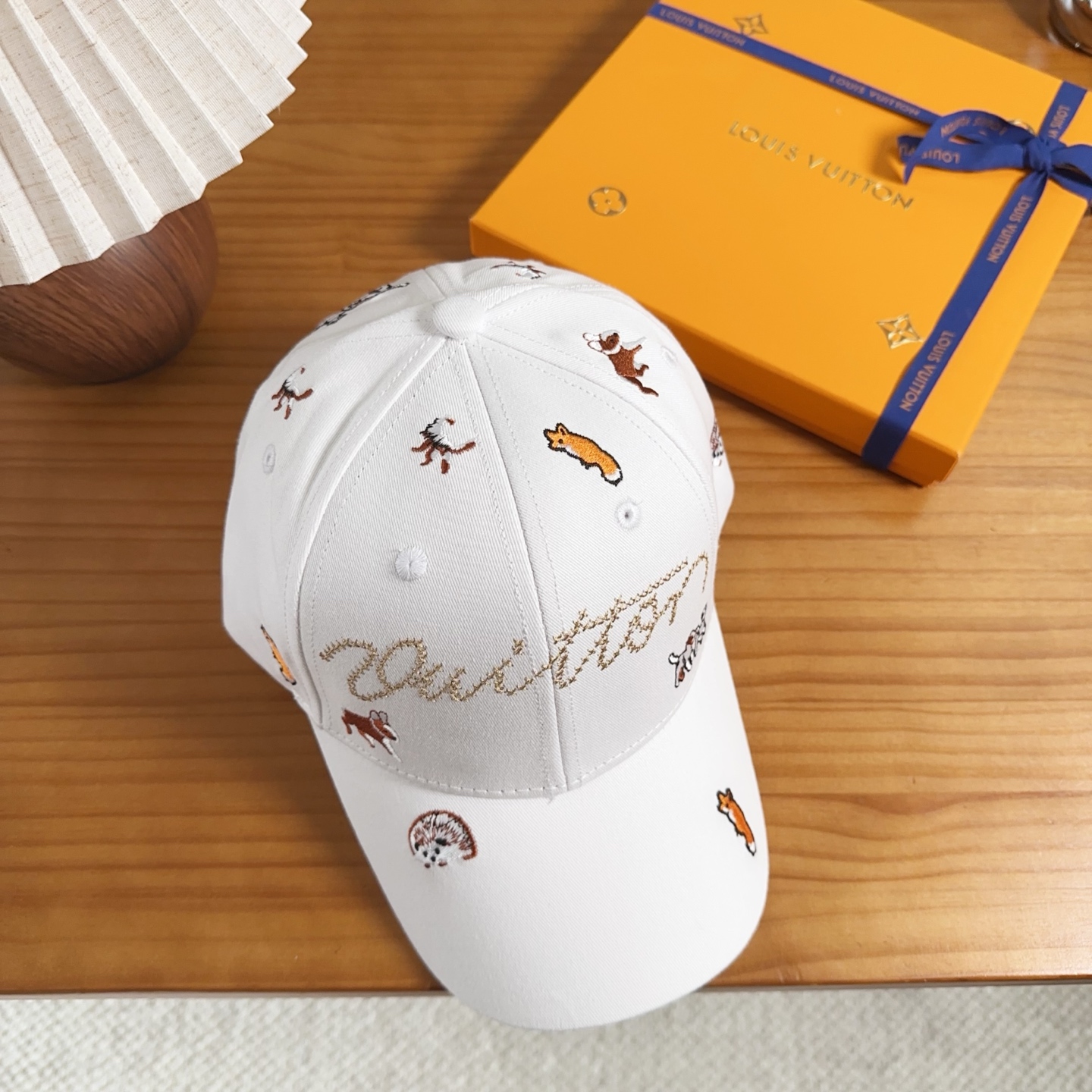 路易威登棒球帽LouisVuitton👒😍新款LV棒球帽，重工打造♥完美刺绣，高端大气，百搭款🤗男女通用