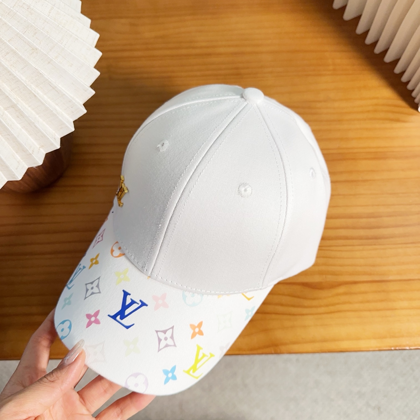 路易威登棒球帽LouisVuitton👒😍新款LV棒球帽，重工打造♥完美刺绣，高端大气，百搭款🤗男女通用
