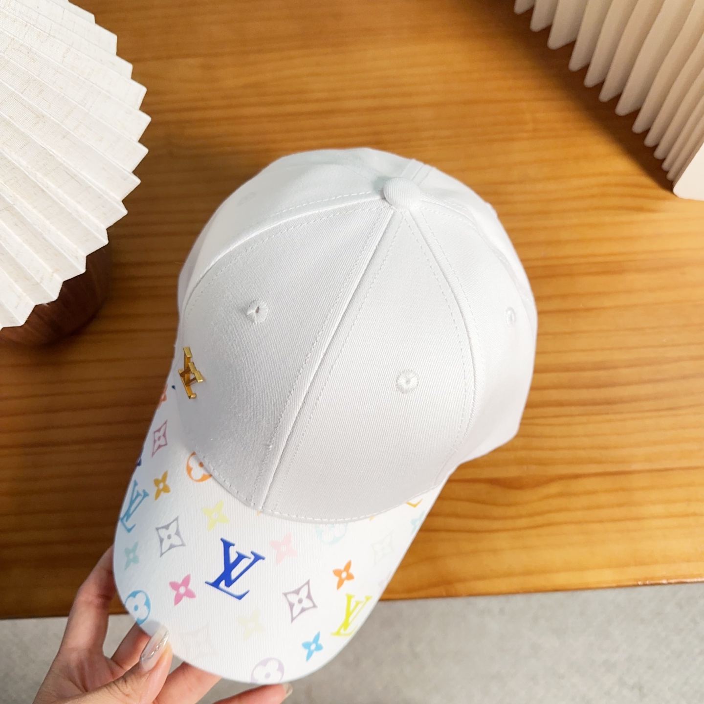 路易威登棒球帽LouisVuitton👒😍新款LV棒球帽，重工打造♥完美刺绣，高端大气，百搭款🤗男女通用