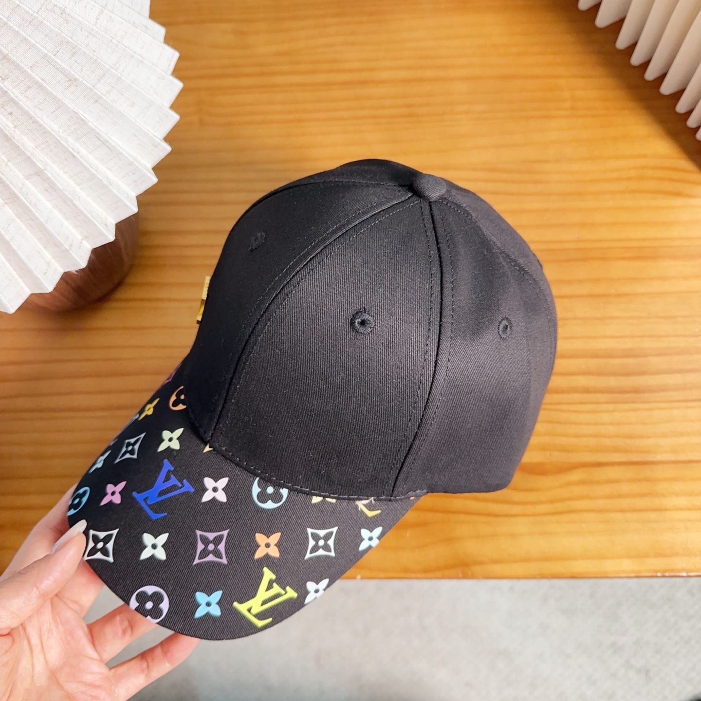 路易威登棒球帽LouisVuitton👒😍新款LV棒球帽，重工打造♥完美刺绣，高端大气，百搭款🤗男女通用