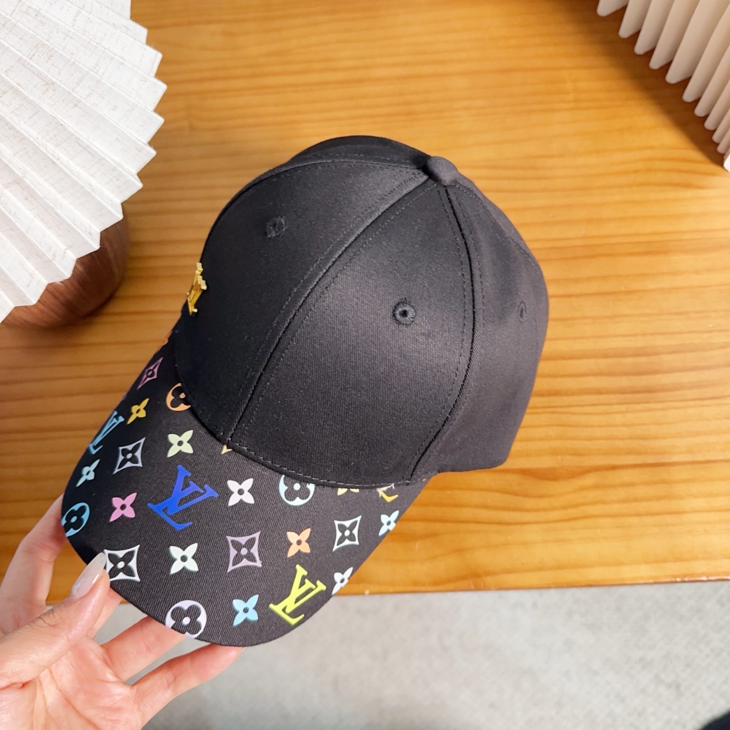 路易威登棒球帽LouisVuitton👒😍新款LV棒球帽，重工打造♥完美刺绣，高端大气，百搭款🤗男女通用