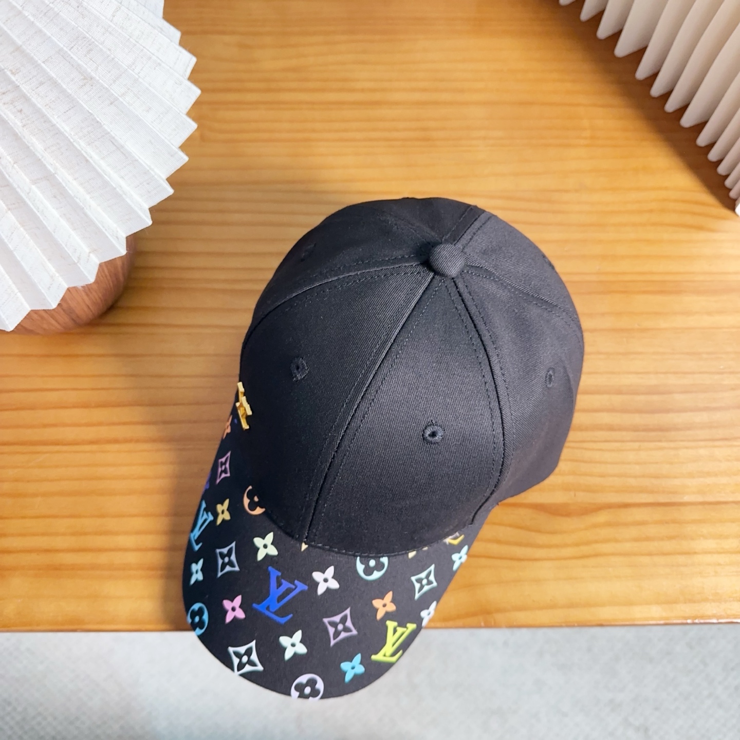 路易威登棒球帽LouisVuitton👒😍新款LV棒球帽，重工打造♥完美刺绣，高端大气，百搭款🤗男女通用