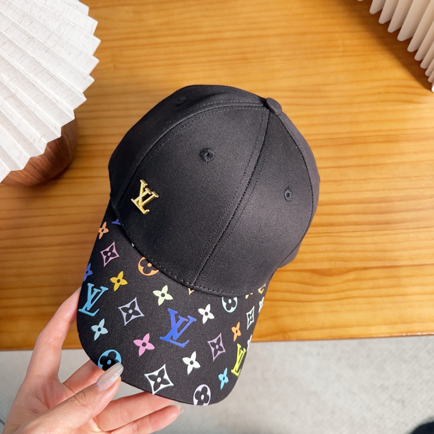 路易威登棒球帽LouisVuitton👒😍新款LV棒球帽，重工打造♥完美刺绣，高端大气，百搭款🤗男女通用