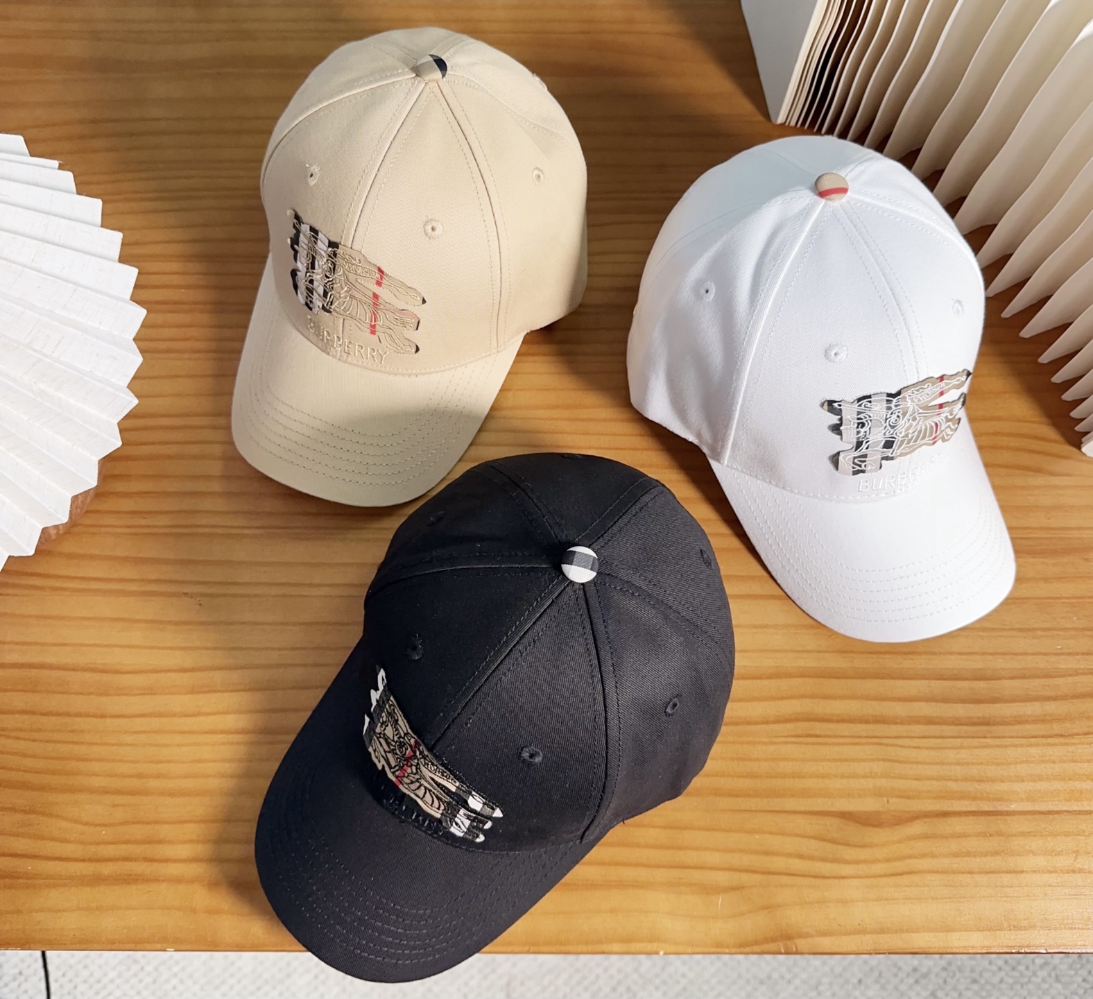巴宝莉BURBERRY】🌸官网同步上线🎊 韩版新款英伦风定制款1:1原单品质 男女通用棒球帽 美邦工艺棉