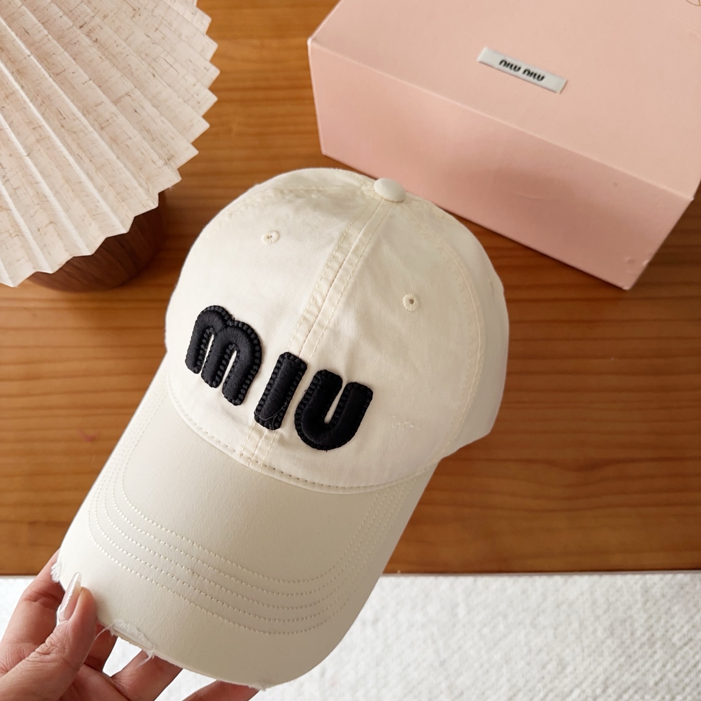 miumiu 缪缪 新款棒球帽，大牌同步，超好搭配，出货！