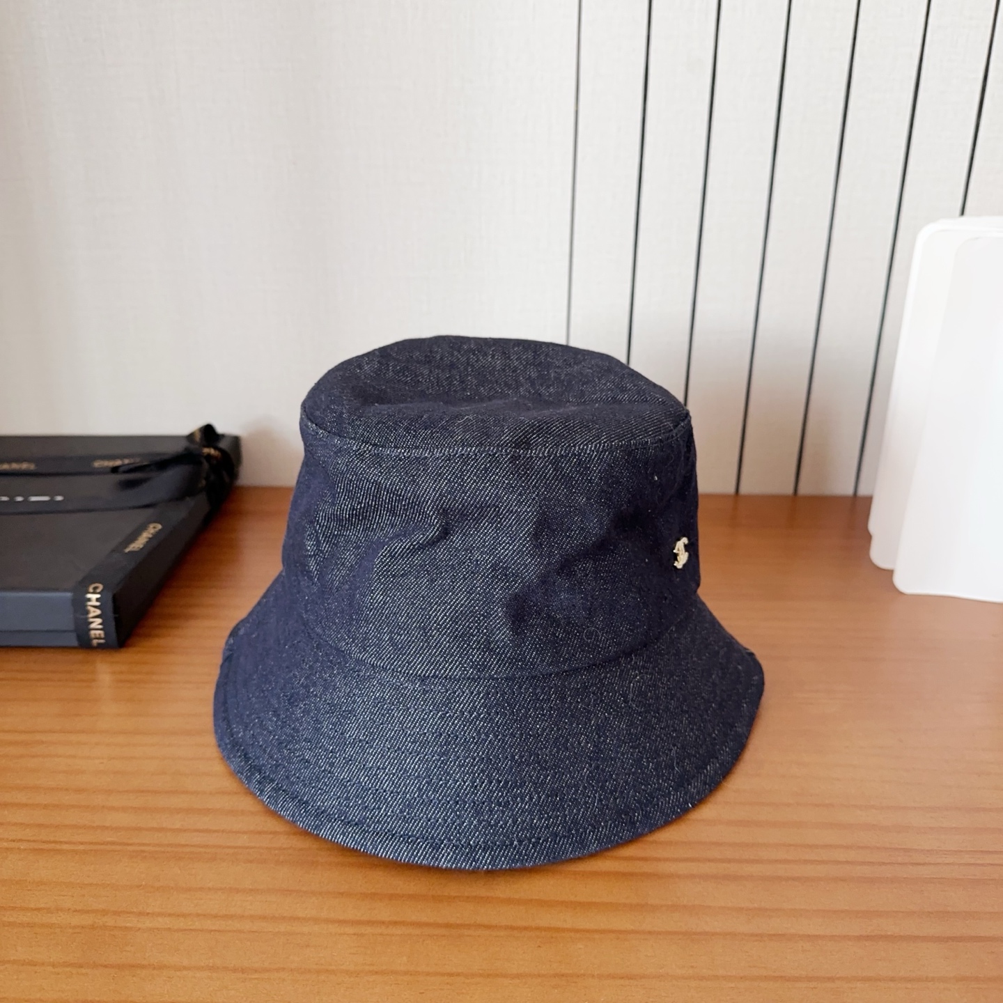 NO:825433,Chanel CHANEL new product bucket hat, Xiaoxiang is classic and simple, fashionable and casual design, popular new hat, straw hat, bucket hat, baseball cap, hat, chanel, chanel, espadrilles, hats19860909香奈儿CHANEL 新品渔夫帽,小香经典简约,时尚休闲设计 跑量新品帽子草帽渔夫帽棒球帽,帽子,chanel,chanel,espadrilles,hats,hat