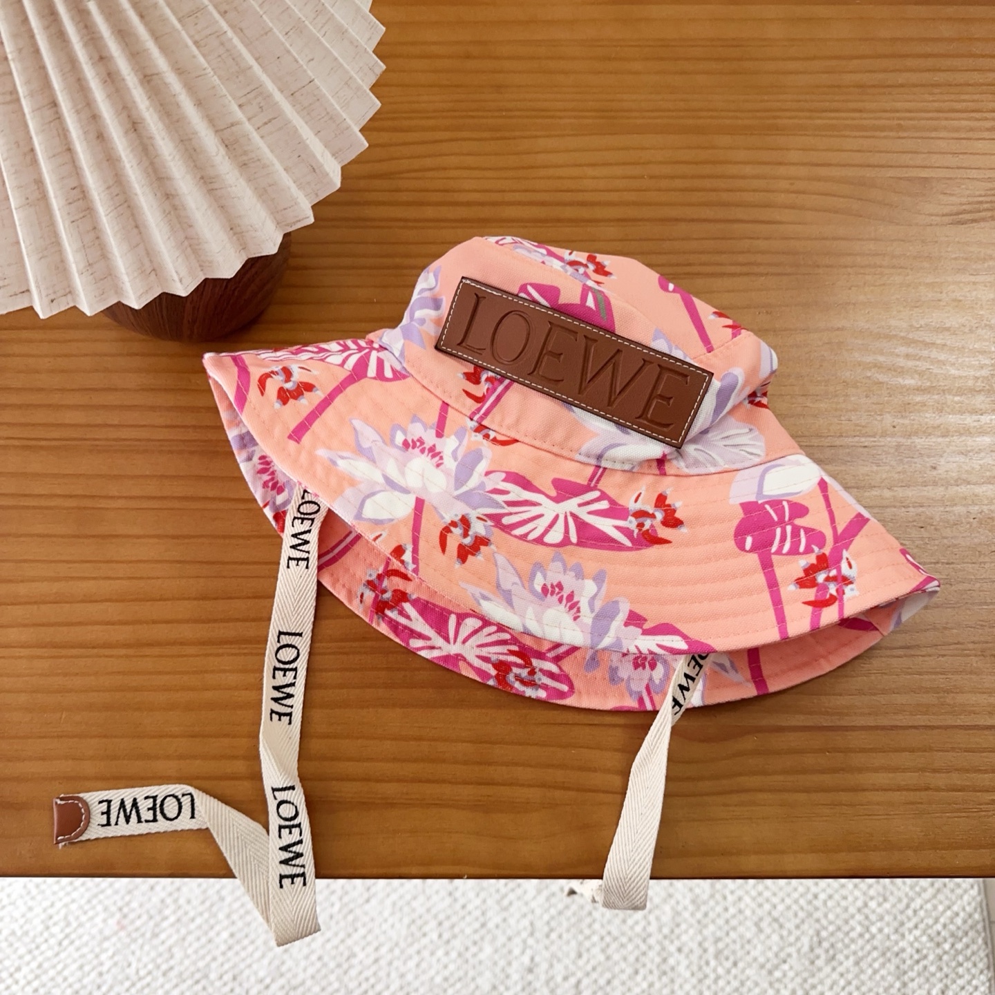 NO:897312,Luo Yiwei's personalized fisherman's hat is an excellent casual fisherman's hat. It has a retro and trendy texture and a strong street style. It's handsome!  Can be worn all year round!  hat straw hat bucket hat baseball cap, hat, loewe, espadrilles, hats19860909罗意威个性加带渔夫帽,一款很优秀的休闲渔夫帽 质感复古潮味十足,很强的街拍风,帅！ 一年四季都可以佩戴！ 帽子草帽渔夫帽棒球帽,帽子,loewe,espadrilles,hats,hat