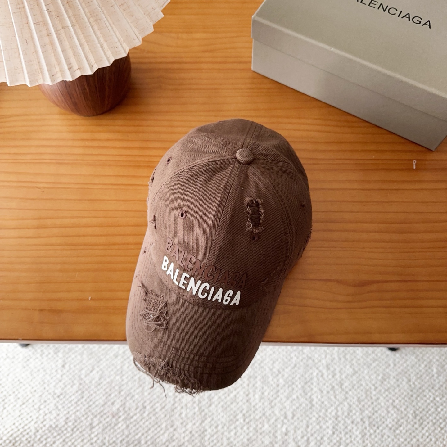 NO:765938,Balencia*a Balenciaga's new baseball cap with embroidered letters is ready for delivery in seconds. Simple, fashionable and super invincible and beautiful hat!  Couple style!  hat straw hat bucket hat baseball cap, hat, balenciaga, balenciaga, espadrilles, hats19860909Balencia*a 巴黎世家刺绣字母新款棒球帽 现货秒发简约时尚超级无敌好看的帽子！情侣款！帽子草帽渔夫帽棒球帽,帽子,balenciaga,balenciaga,espadrilles,hats,hat