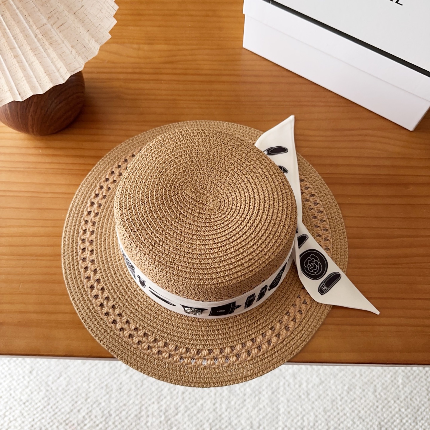 NO:765949,CHANEL Chanel 2026 new flat-top straw hat is the first choice for the seaside in summer ~ Made of new materials ~ perfect texture hat straw hat fisherman hat baseball cap, hat, chanel, chanel, espadrilles, hats19860909CHANEL香奈儿 2026新款平顶草帽 夏天海边首选～ 新款材质编织而成～质感满分帽子草帽渔夫帽棒球帽,帽子,chanel,chanel,espadrilles,hats,hat