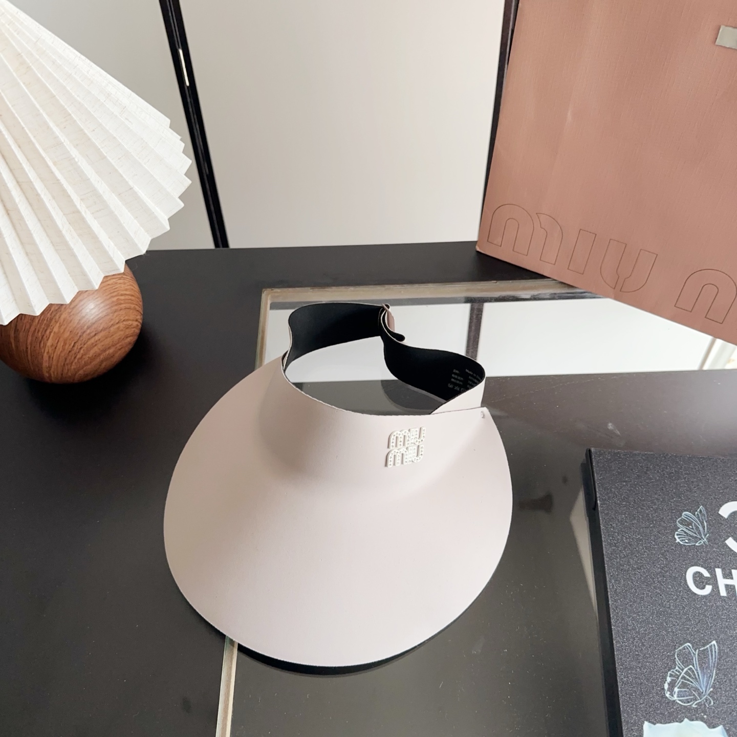 NO:765937,miumiu miumiu summer hollow hat, perfect for running and sun protection, a must-have item in summer, not stuffy to wear, very energetic, super invincible and good-looking hat, straw hat, fisherman hat, baseball cap, hat, miumiu, espadrilles, hats19860909miumiu 缪缪 夏季空顶帽,跑步遮阳防晒两不误,夏季必备单品,戴着不闷热,非常有活力的一款,超级无敌好看帽子草帽渔夫帽棒球帽,帽子,miumiu,espadrilles,hats,hat