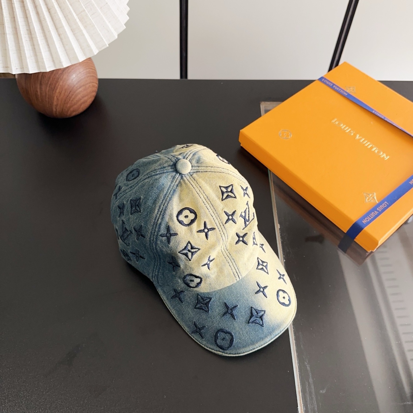 NO:765921,LV Louis Vuitton baseball cap, light and breathable. Perfect fit, exclusive physical shooting, suitable for men and women, straw hat, fisherman hat, baseball cap, hat, louis vuitton, louis vuitton, espadrilles, hats19860909LV路易威登棒球帽 轻盈透气.完美版型,独家实物拍摄,男女适用帽子草帽渔夫帽棒球帽,帽子,louis vuitton,louis vuitton,espadrilles,hats,hat