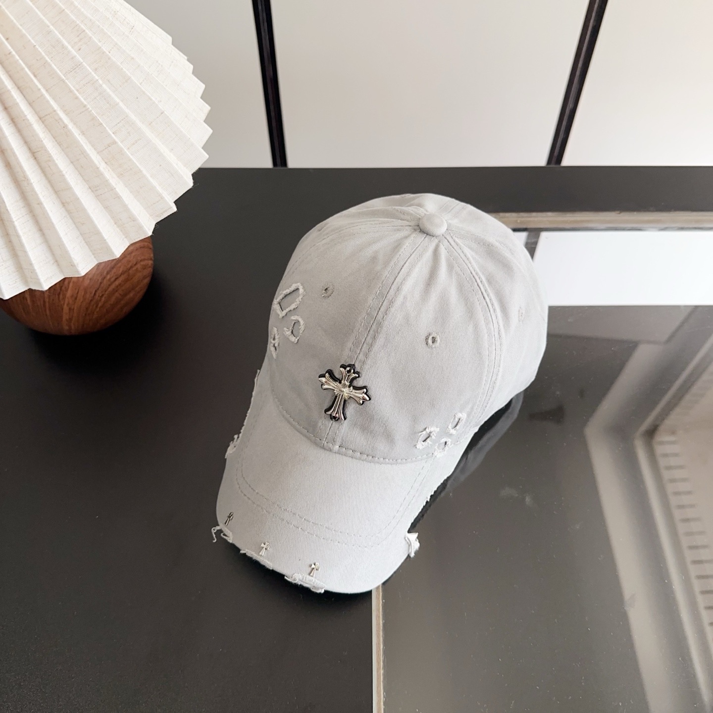 Chrome Hearts 克罗心💓早春韩版时尚复古做旧破洞帽子磨损设计百搭棒球帽鸭舌帽