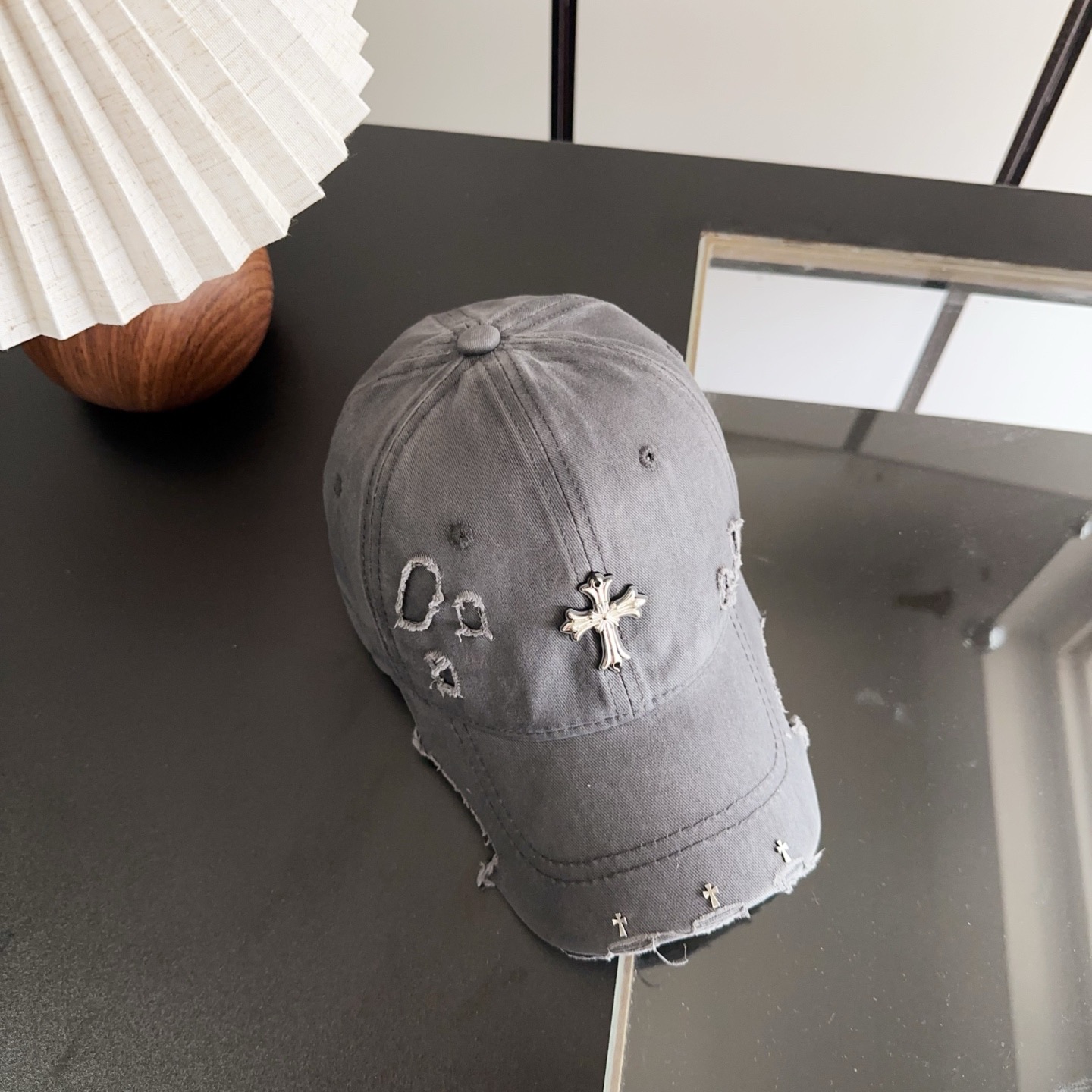 Chrome Hearts 克罗心💓早春韩版时尚复古做旧破洞帽子磨损设计百搭棒球帽鸭舌帽