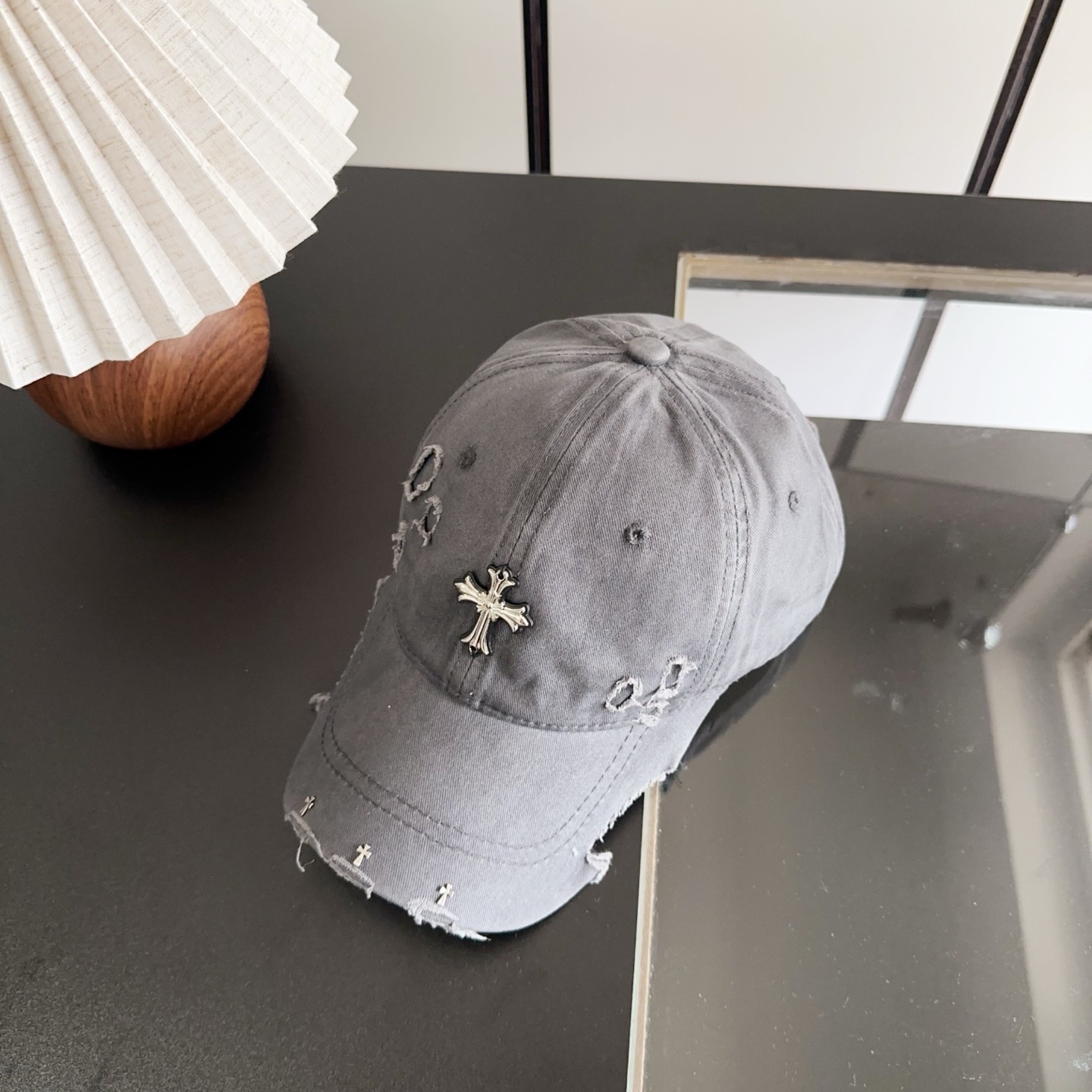 Chrome Hearts 克罗心💓早春韩版时尚复古做旧破洞帽子磨损设计百搭棒球帽鸭舌帽