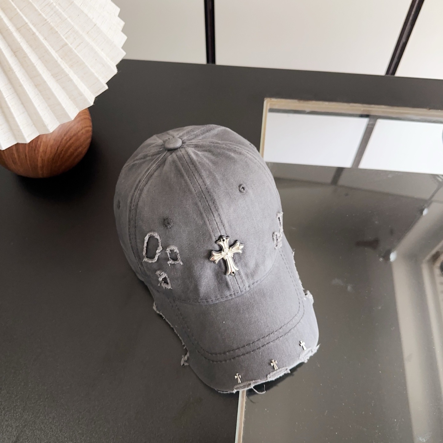 Chrome Hearts 克罗心💓早春韩版时尚复古做旧破洞帽子磨损设计百搭棒球帽鸭舌帽