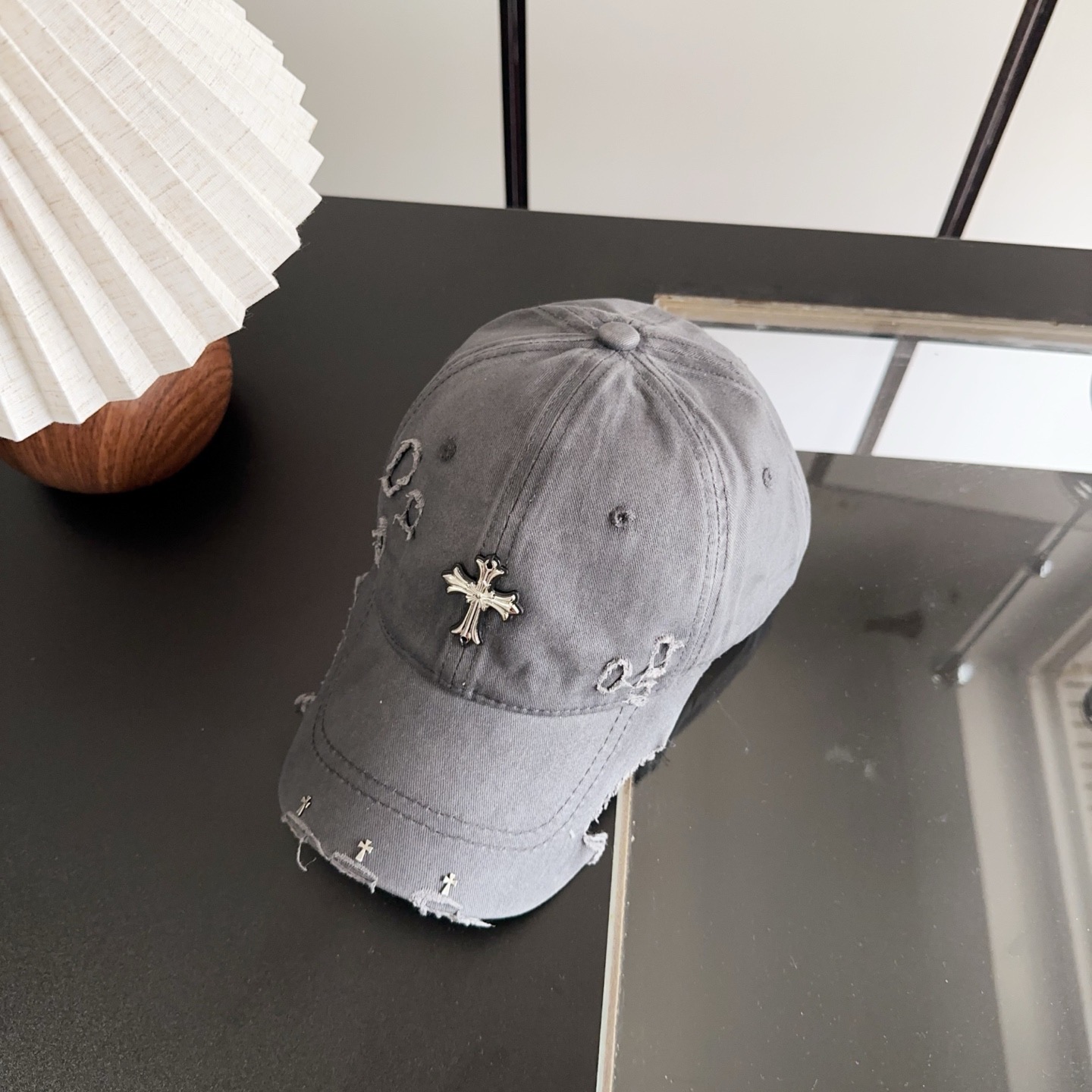 Chrome Hearts 克罗心💓早春韩版时尚复古做旧破洞帽子磨损设计百搭棒球帽鸭舌帽