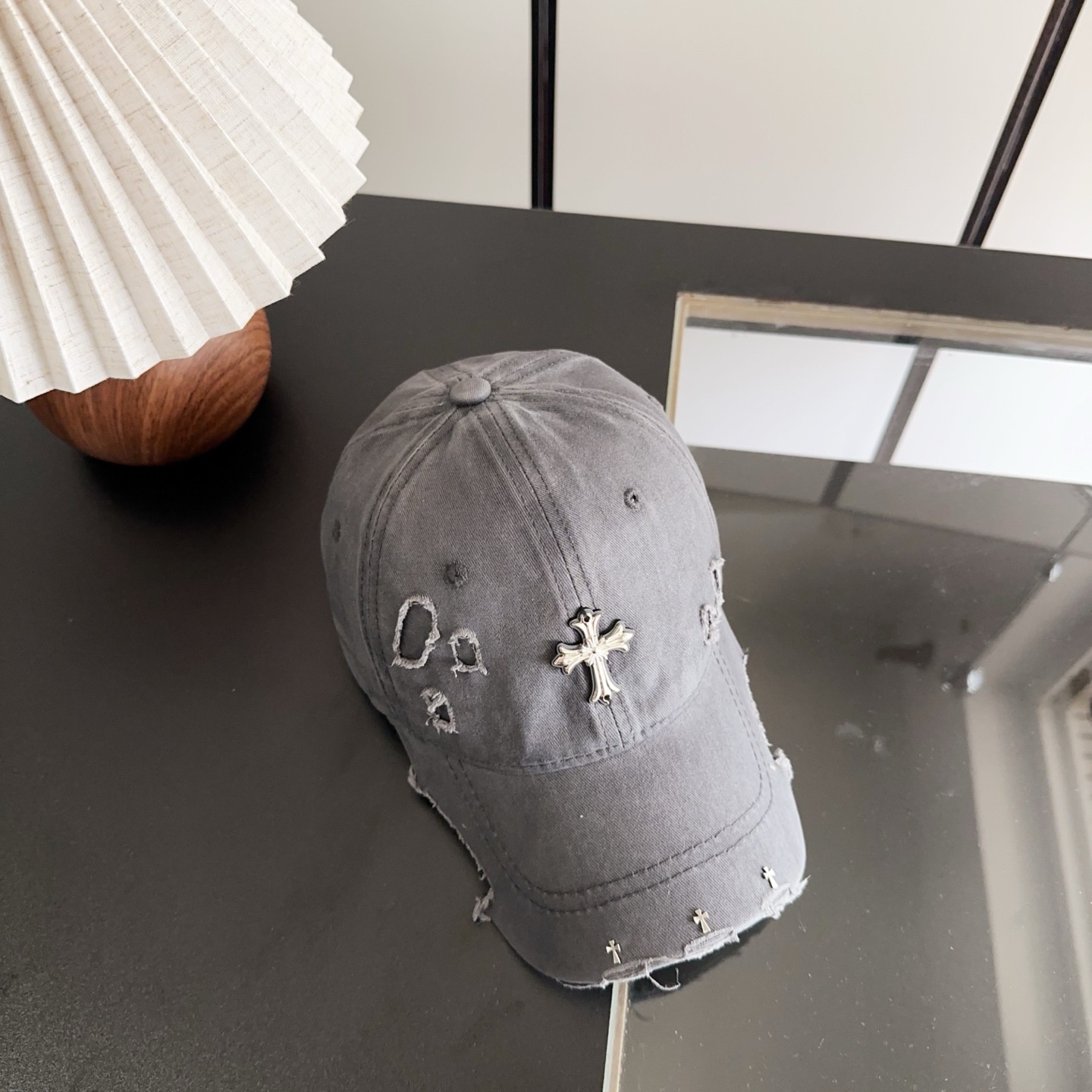 Chrome Hearts 克罗心💓早春韩版时尚复古做旧破洞帽子磨损设计百搭棒球帽鸭舌帽