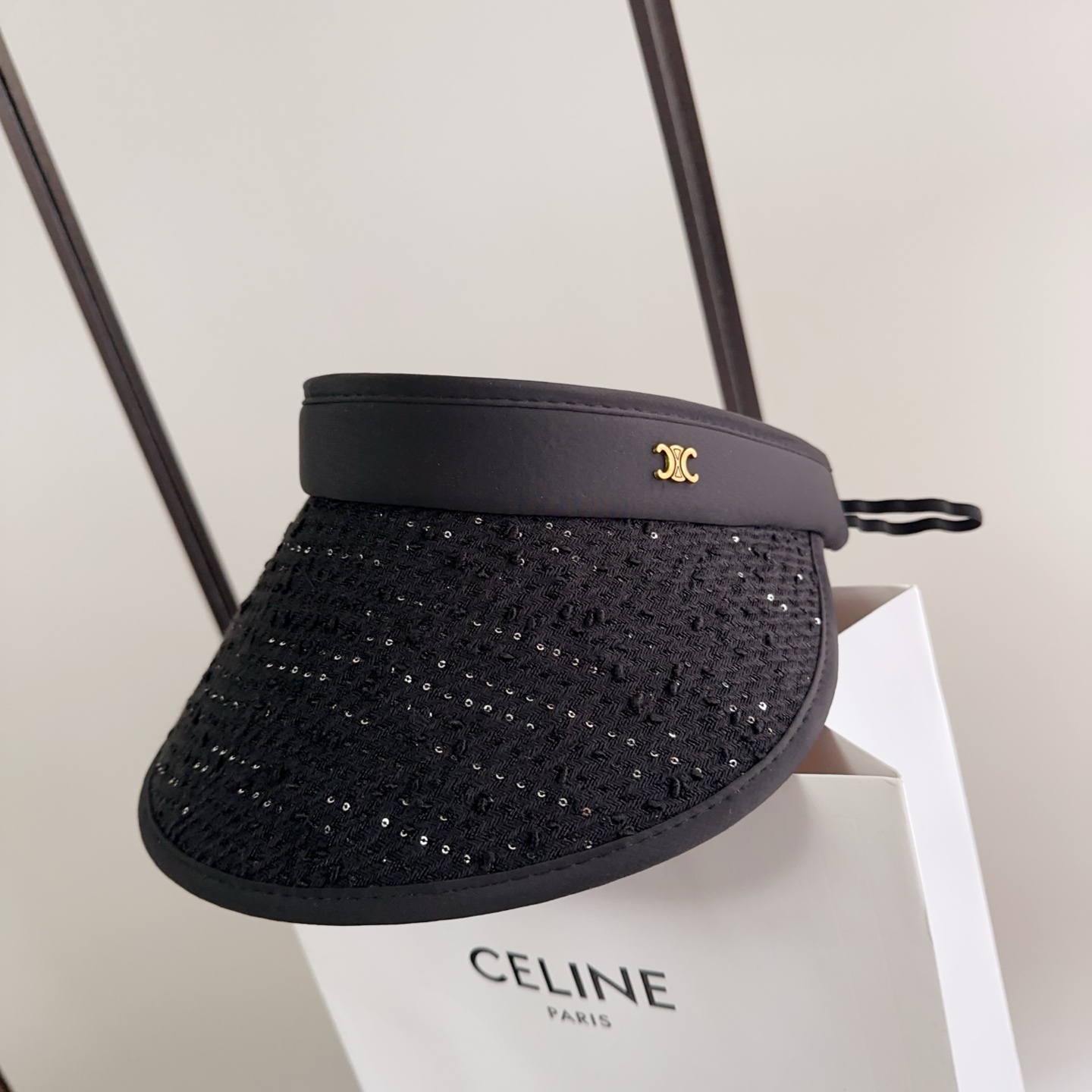 Celin*最新遮阳空顶帽 帽型真的绝绝子❗️❗️强烈推荐的一款 简单百搭头发扎个半高马尾 元气少女的感