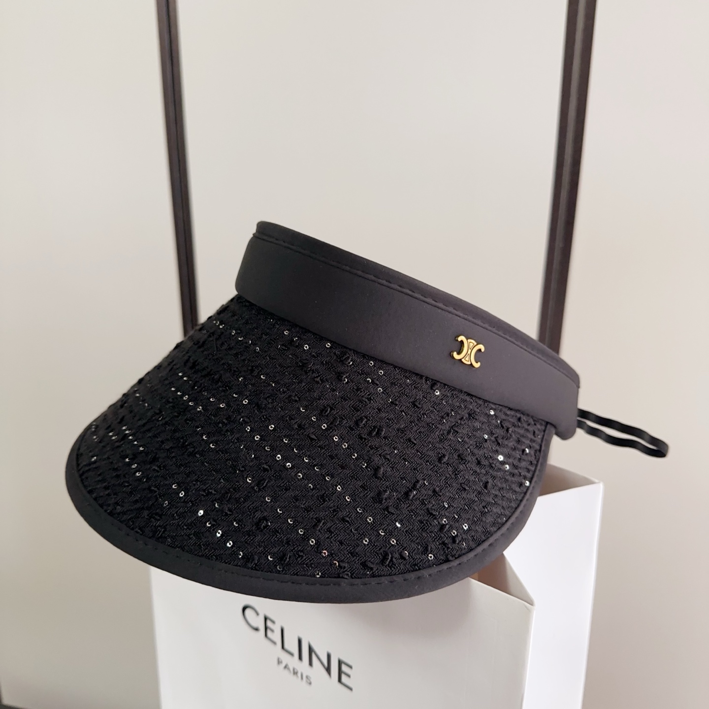 Celin*最新遮阳空顶帽 帽型真的绝绝子❗️❗️强烈推荐的一款 简单百搭头发扎个半高马尾 元气少女的感
