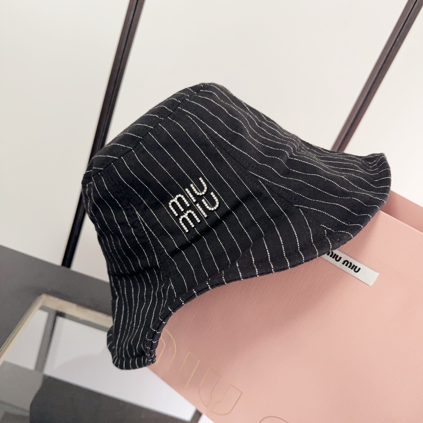 miumiu 缪缪 新款渔夫帽，大牌同步，超好搭配，出货！