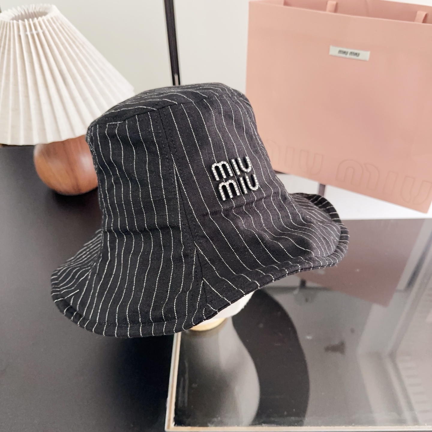 miumiu 缪缪 新款渔夫帽，大牌同步，超好搭配，出货！