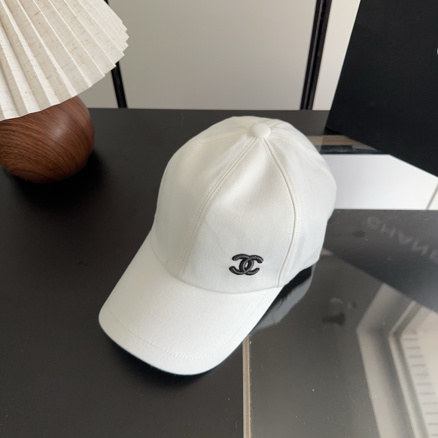香奈儿新款经典休闲潮流款 上架简约棒球帽🧢日韩风格，随便搭配都超好看！出门旅游，绝对要入手的一款