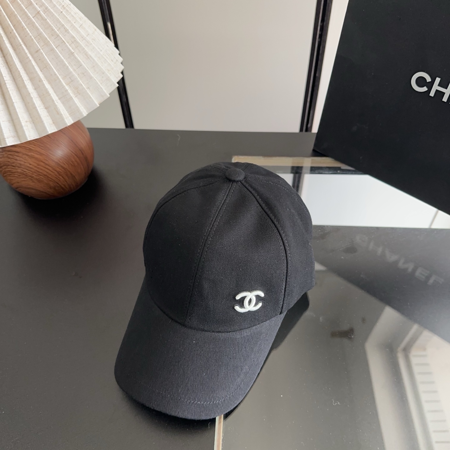 香奈儿新款经典休闲潮流款 上架简约棒球帽🧢日韩风格，随便搭配都超好看！出门旅游，绝对要入手的一款