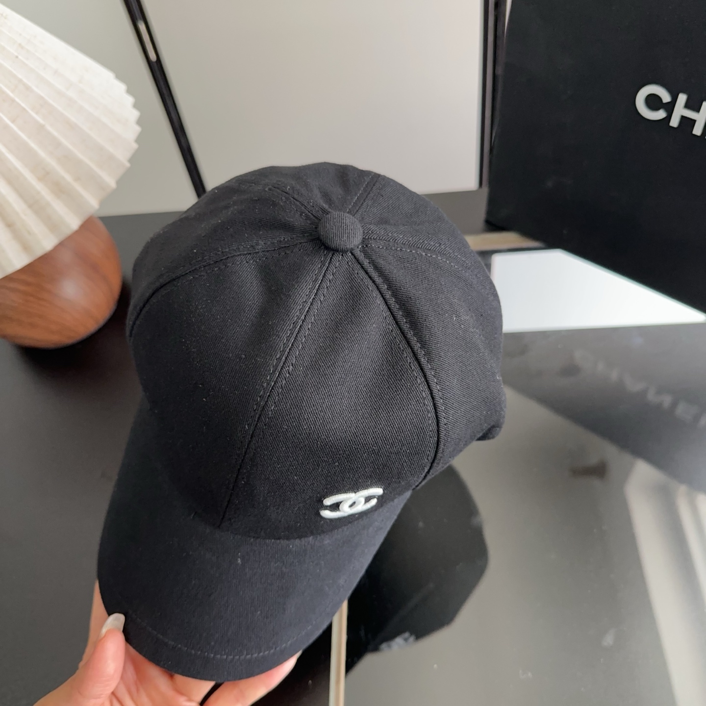 香奈儿新款经典休闲潮流款 上架简约棒球帽🧢日韩风格，随便搭配都超好看！出门旅游，绝对要入手的一款