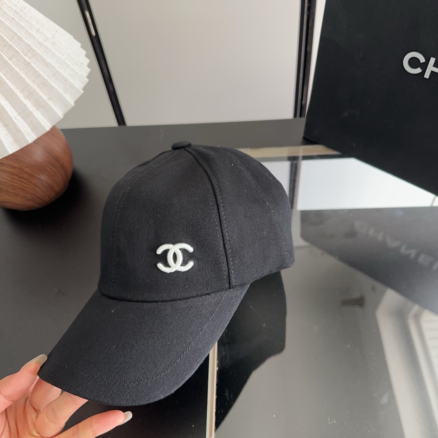 香奈儿新款经典休闲潮流款 上架简约棒球帽🧢日韩风格，随便搭配都超好看！出门旅游，绝对要入手的一款
