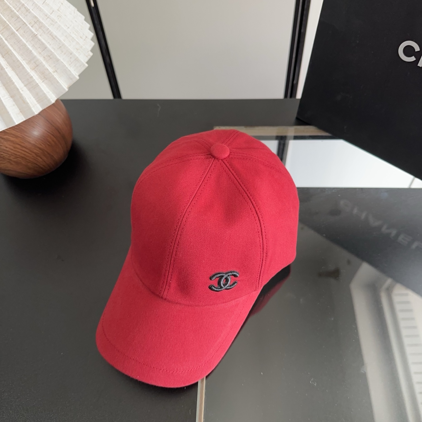 香奈儿新款经典休闲潮流款 上架简约棒球帽🧢日韩风格，随便搭配都超好看！出门旅游，绝对要入手的一款