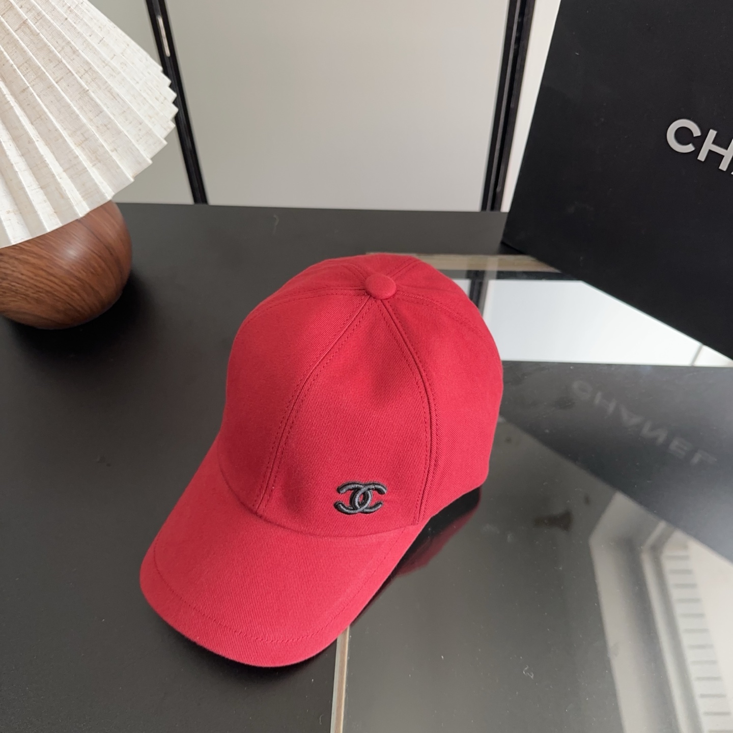 香奈儿新款经典休闲潮流款 上架简约棒球帽🧢日韩风格，随便搭配都超好看！出门旅游，绝对要入手的一款