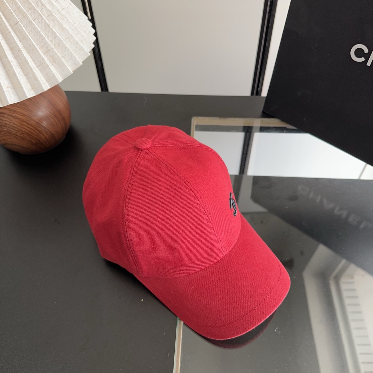 香奈儿新款经典休闲潮流款 上架简约棒球帽🧢日韩风格，随便搭配都超好看！出门旅游，绝对要入手的一款