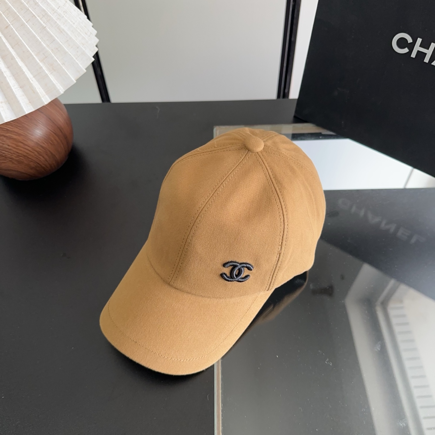 香奈儿新款经典休闲潮流款 上架简约棒球帽🧢日韩风格，随便搭配都超好看！出门旅游，绝对要入手的一款