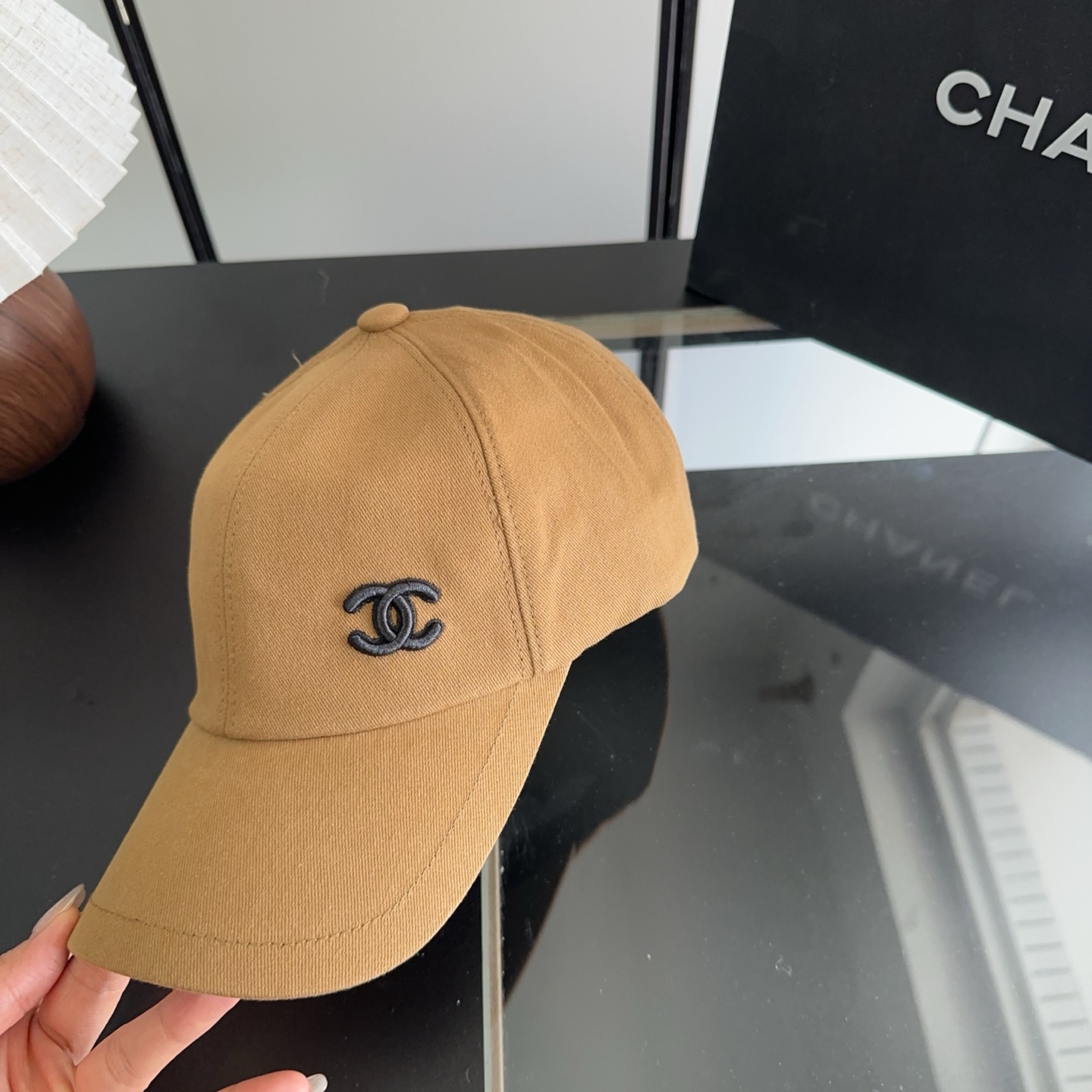 香奈儿新款经典休闲潮流款 上架简约棒球帽🧢日韩风格，随便搭配都超好看！出门旅游，绝对要入手的一款