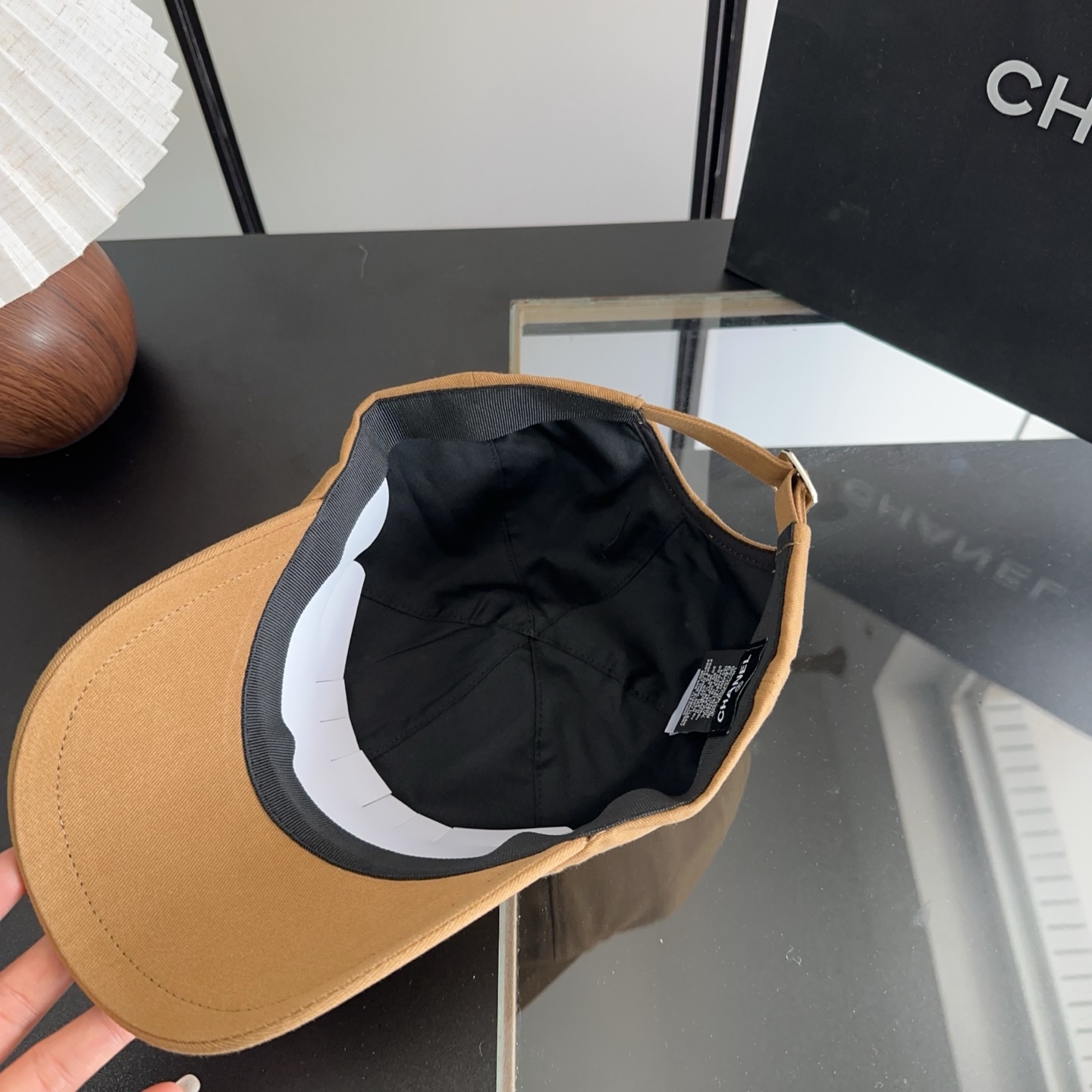 香奈儿新款经典休闲潮流款 上架简约棒球帽🧢日韩风格，随便搭配都超好看！出门旅游，绝对要入手的一款