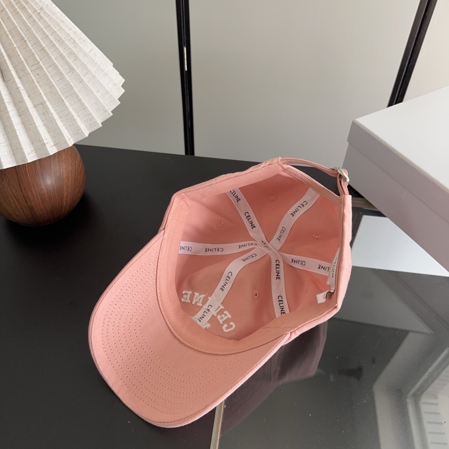 CELIN*·赛琳ss新款凯旋门绣花棒球帽🧢帽型完全按照定做。凯旋门图案章仔区别市面版本，大小及圈圈毛质