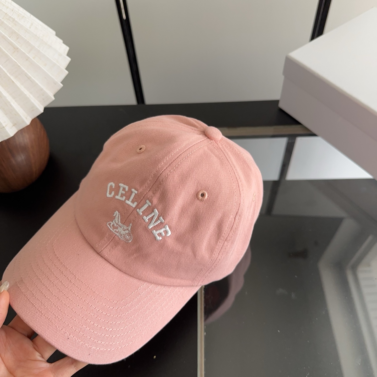 CELIN*·赛琳ss新款凯旋门绣花棒球帽🧢帽型完全按照定做。凯旋门图案章仔区别市面版本，大小及圈圈毛质