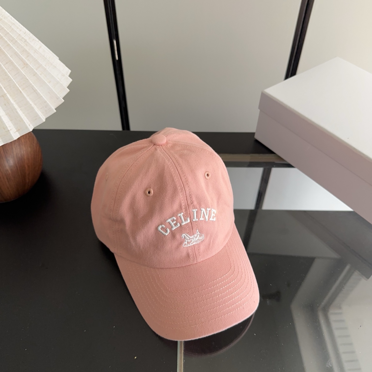 CELIN*·赛琳ss新款凯旋门绣花棒球帽🧢帽型完全按照定做。凯旋门图案章仔区别市面版本，大小及圈圈毛质
