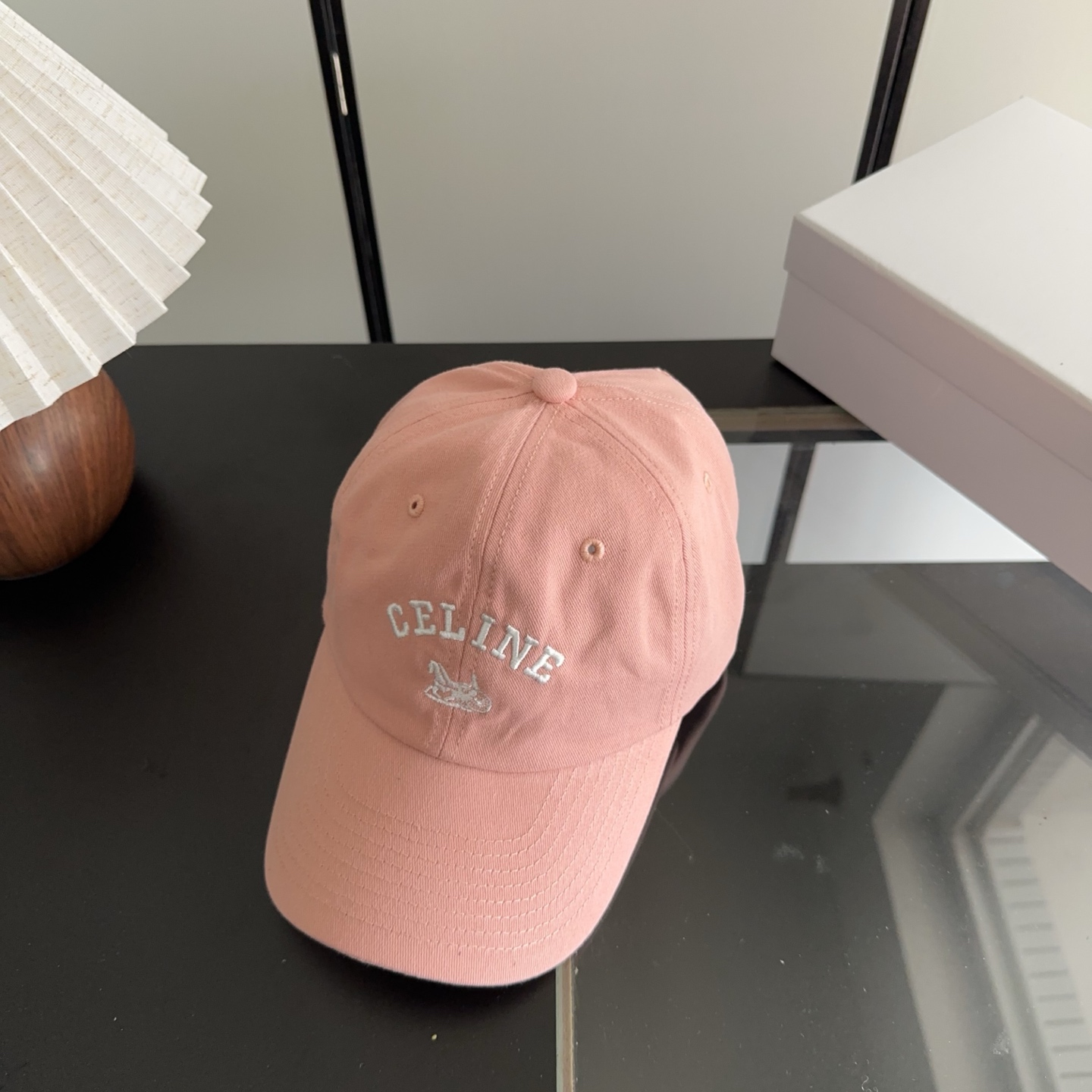 CELIN*·赛琳ss新款凯旋门绣花棒球帽🧢帽型完全按照定做。凯旋门图案章仔区别市面版本，大小及圈圈毛质